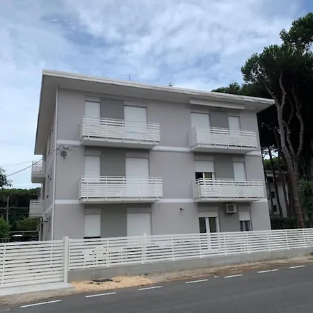 Renovated On The Ground Floor * روسولينا ماري